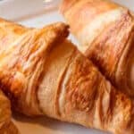 O que é e qual bebida combina com Croissant?
